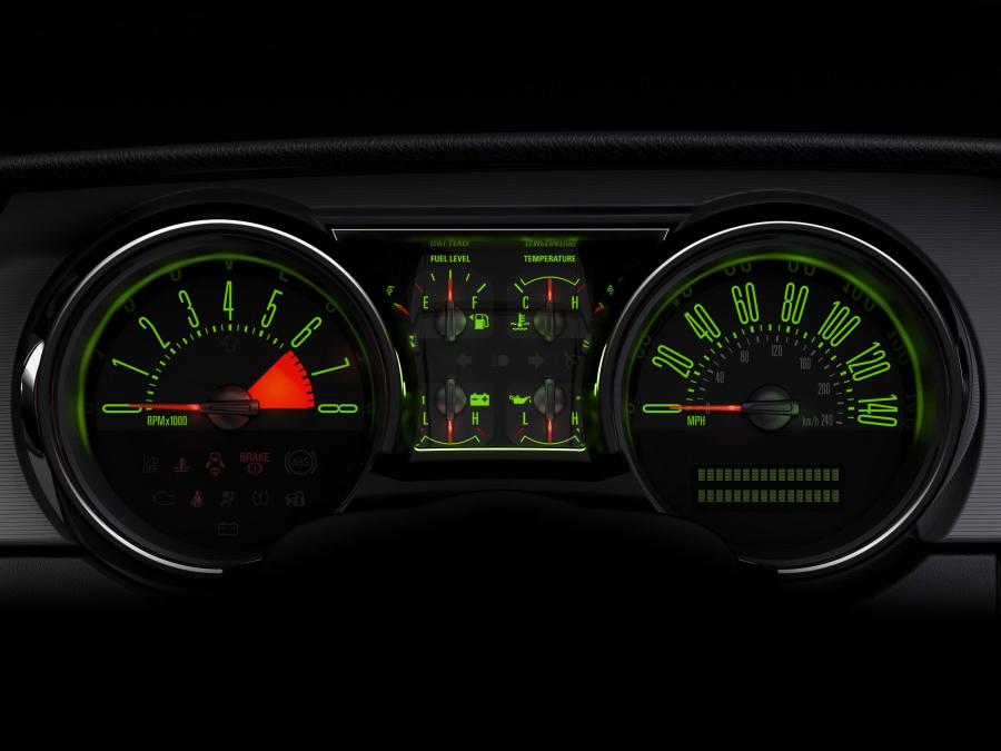  Ford Mustang GT 2005 года  (фото 108 из 209)